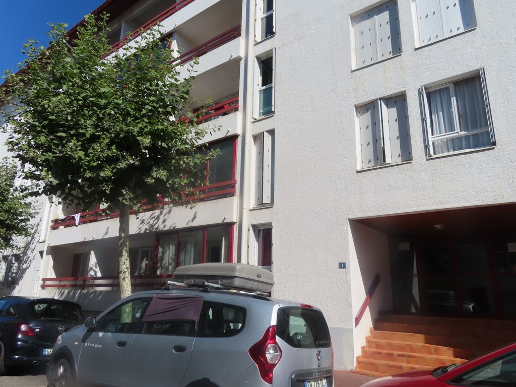 Achat appartement à vendre 2 pièces 77 m² - Saint-Jean-de-Luz