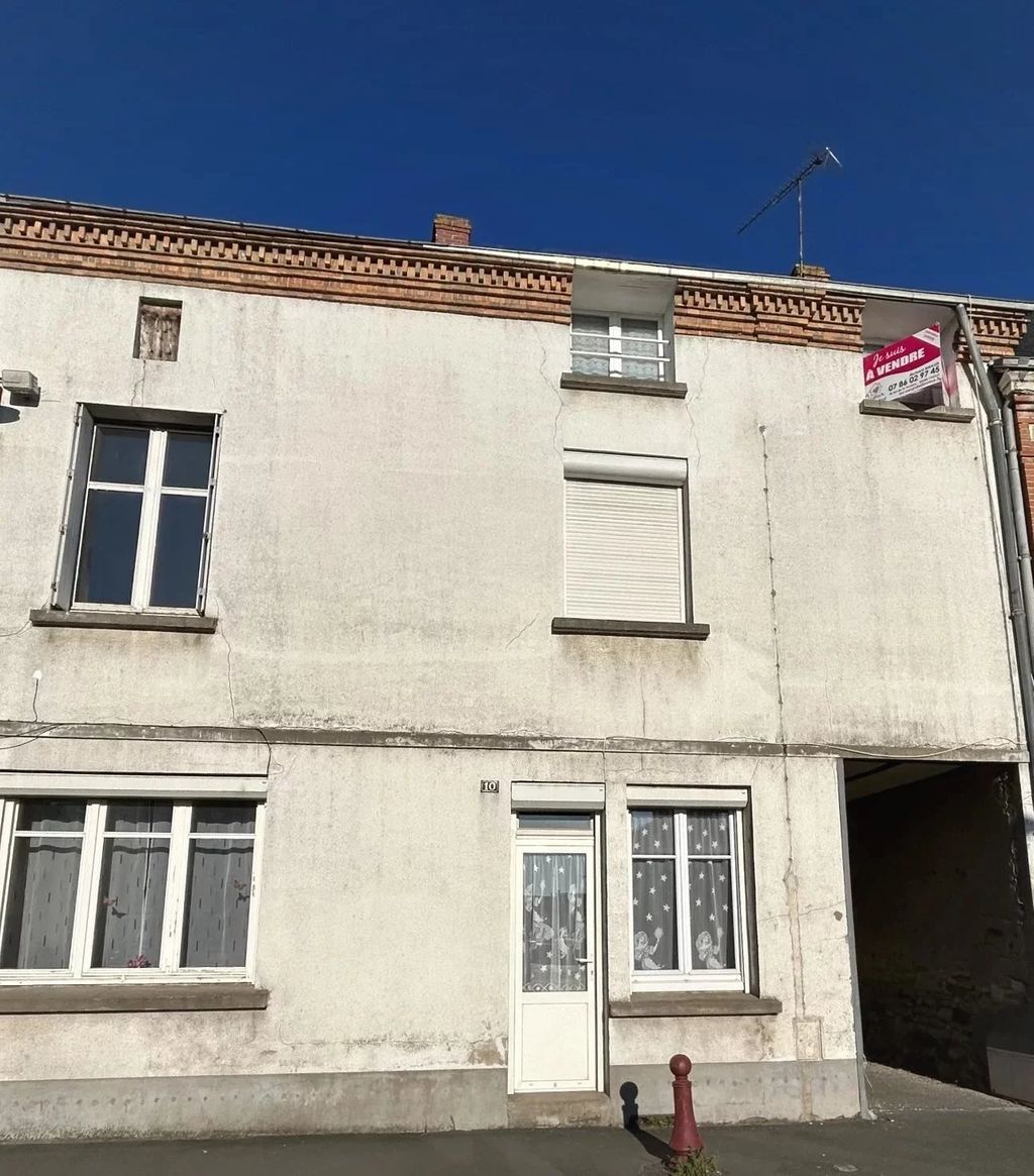 Achat maison à vendre 4 chambres 121 m² - Beaupréau-en-Mauges