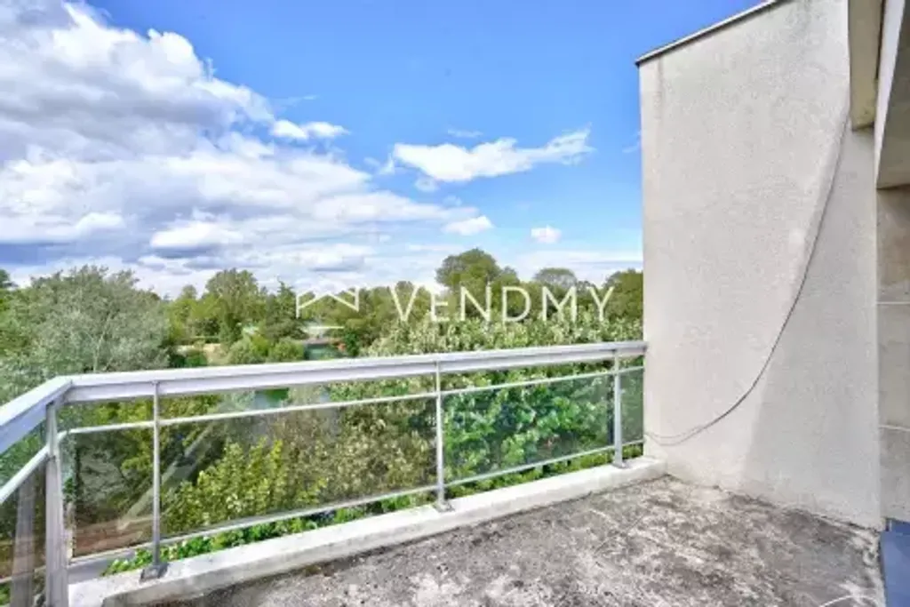 Achat appartement à vendre 4 pièces 98 m² - Bougival