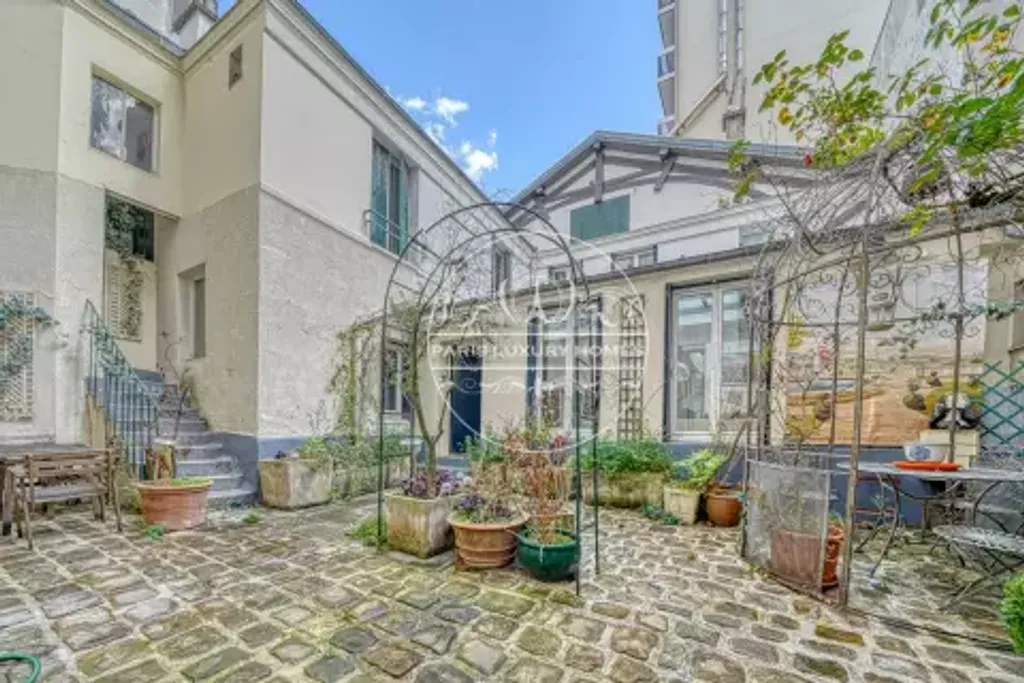 Achat maison à vendre 4 chambres 210 m² - Paris 14ème arrondissement