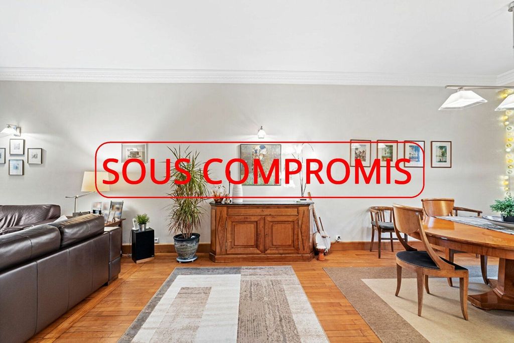 Achat maison à vendre 4 chambres 138 m² - Sainte-Geneviève-des-Bois