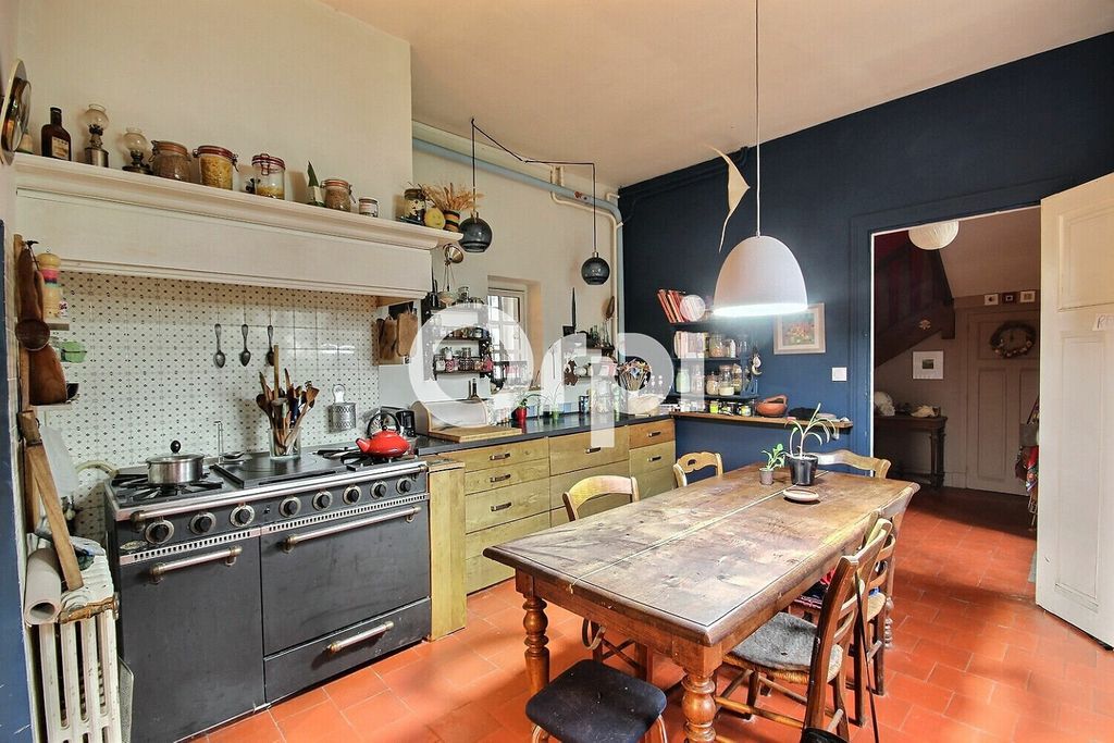 Achat maison à vendre 6 chambres 185 m² - Orthez