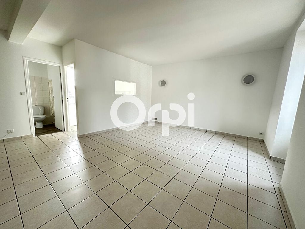 Achat appartement à vendre 2 pièces 48 m² - Santeny