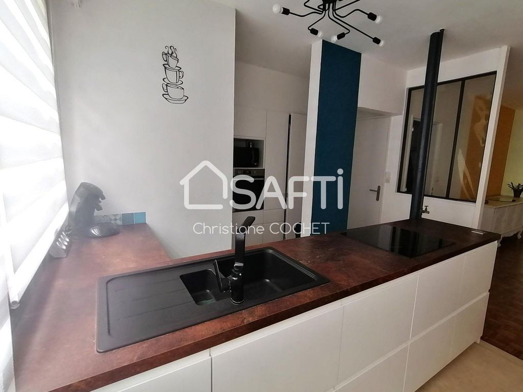 Achat appartement à vendre 6 pièces 120 m² - Vaux-le-Pénil