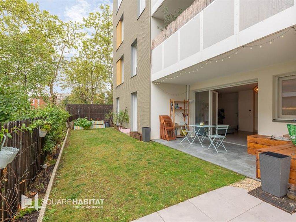 Achat appartement à vendre 3 pièces 62 m² - Sathonay-Camp