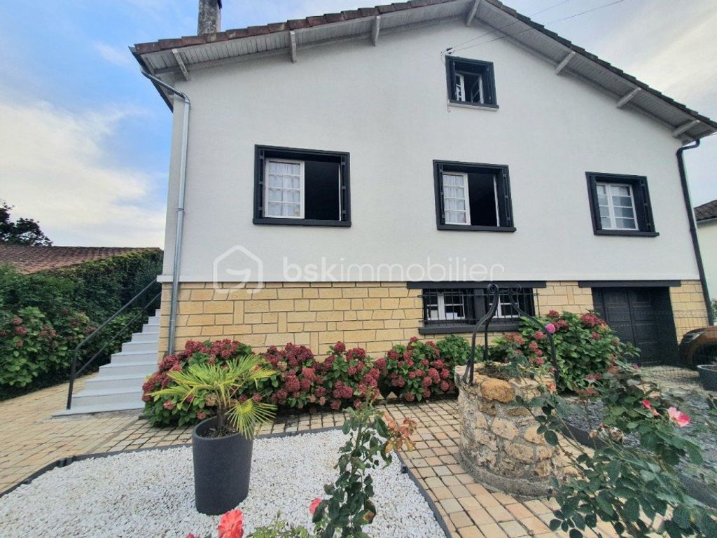 Achat maison à vendre 5 chambres 180 m² - Bergerac