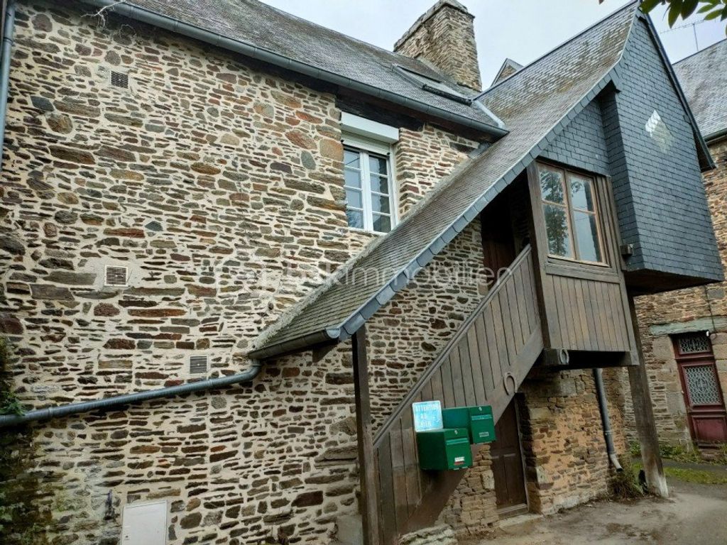 Achat maison à vendre 2 chambres 103 m² - Saint-Hilaire-du-Harcouët