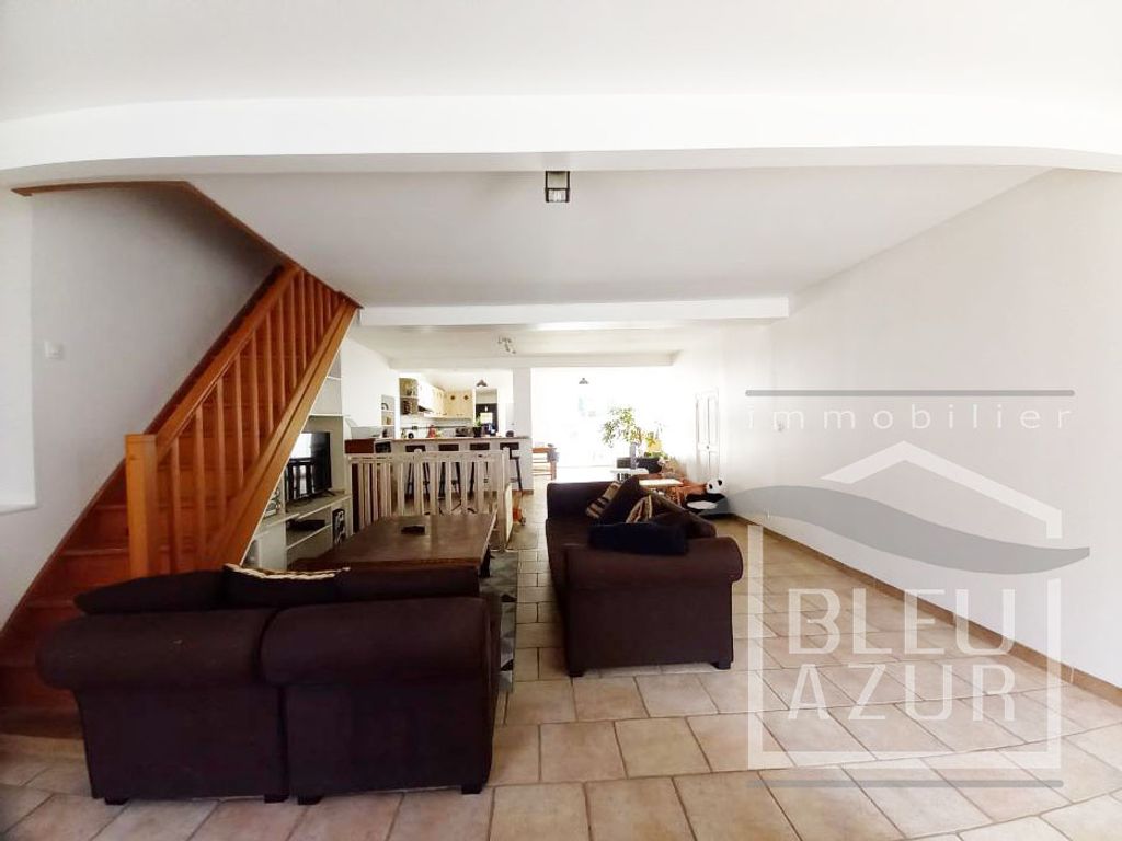 Achat maison à vendre 2 chambres 119 m² - Luçon