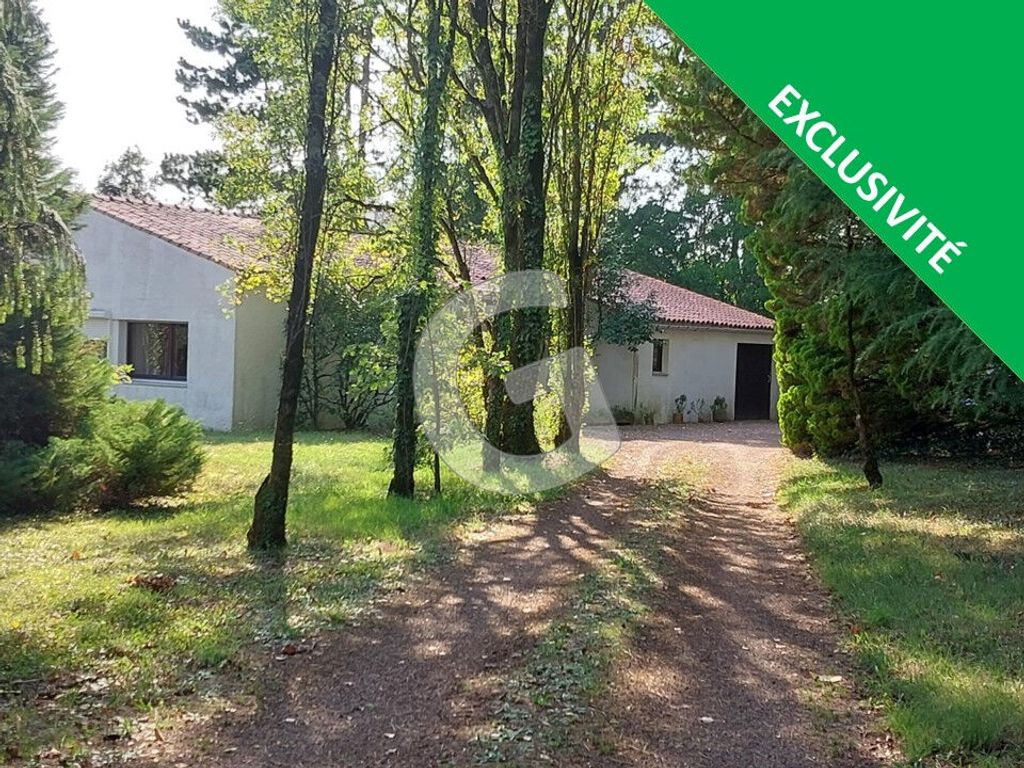 Achat maison à vendre 2 chambres 92 m² - Saint-Avaugourd-des-Landes