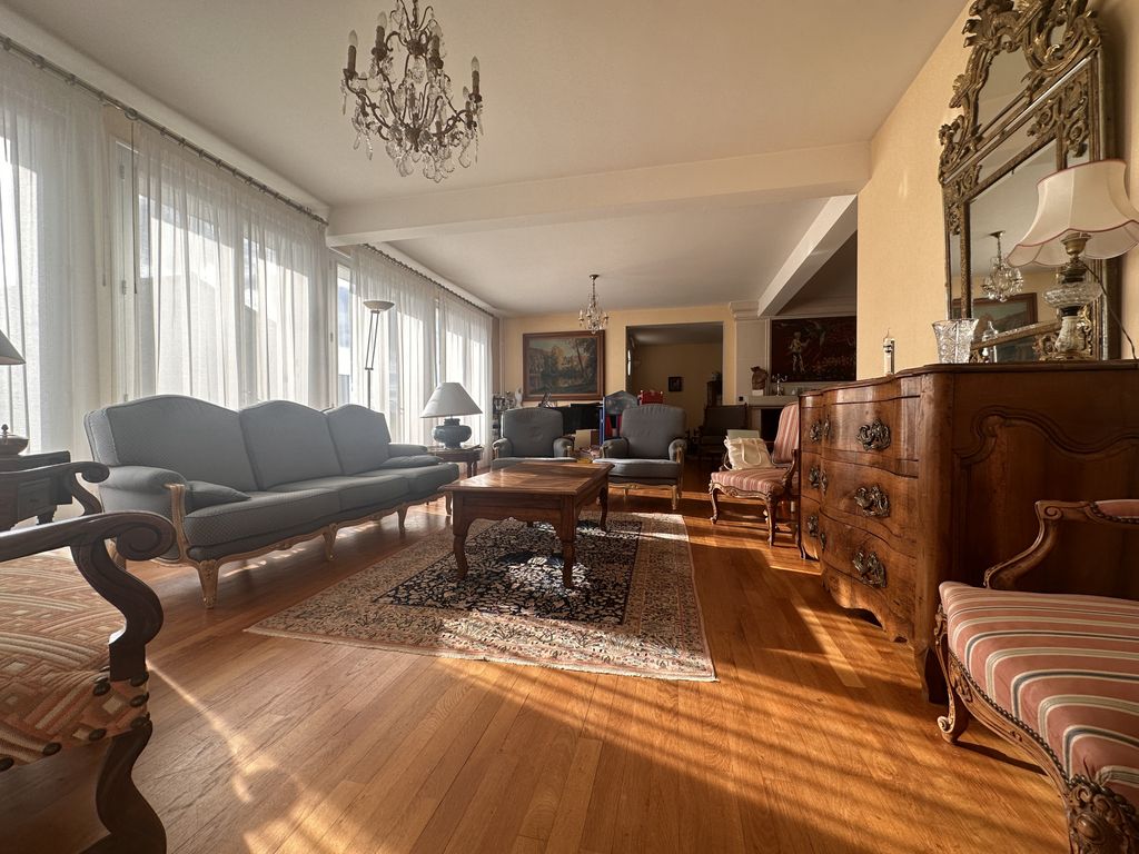 Achat maison à vendre 4 chambres 243 m² - Limoges