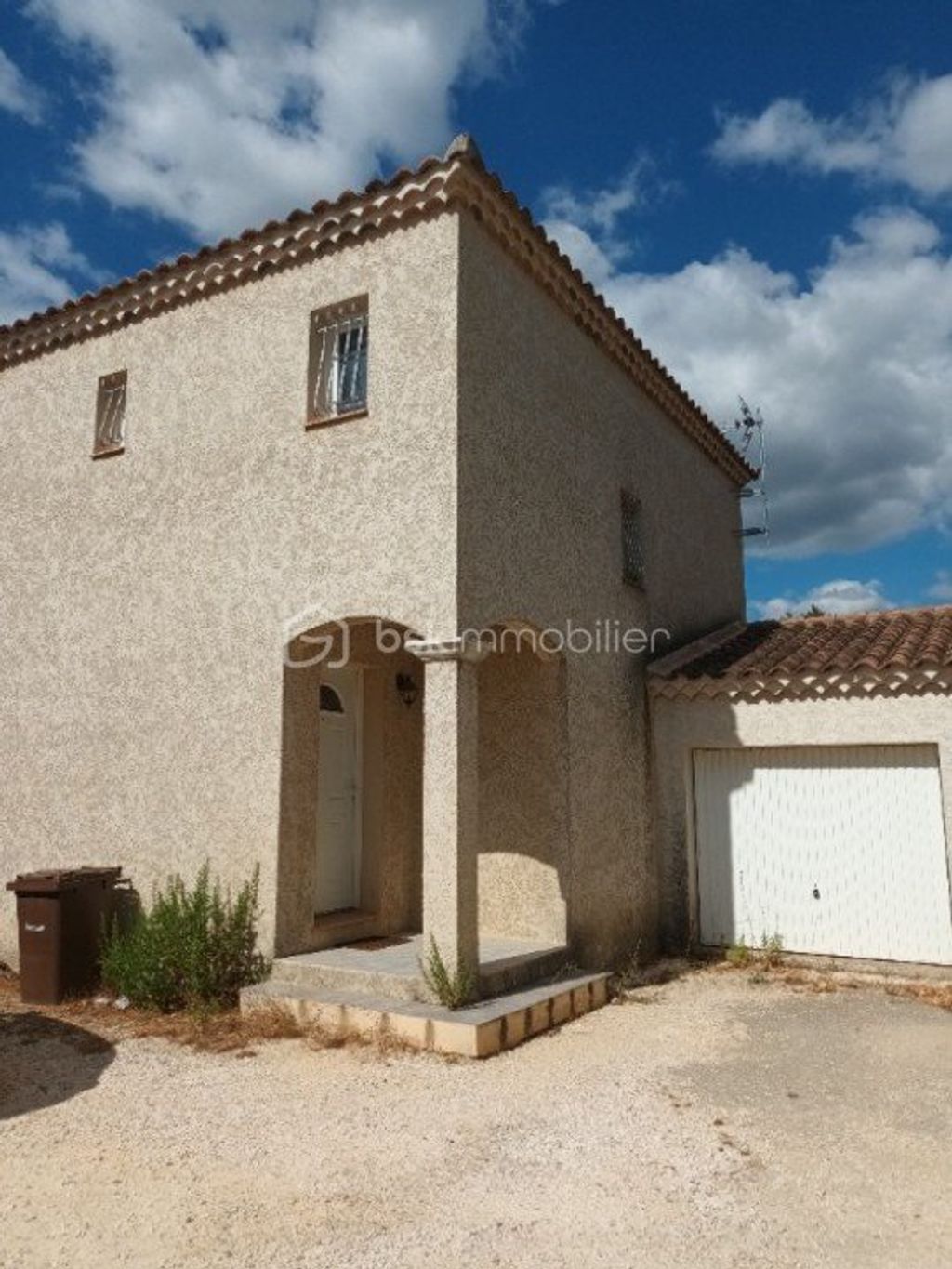 Achat maison à vendre 3 chambres 101 m² - Vers-Pont-du-Gard