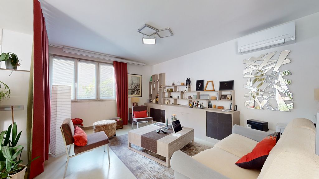 Achat maison à vendre 2 chambres 66 m² - Noisy-le-Sec