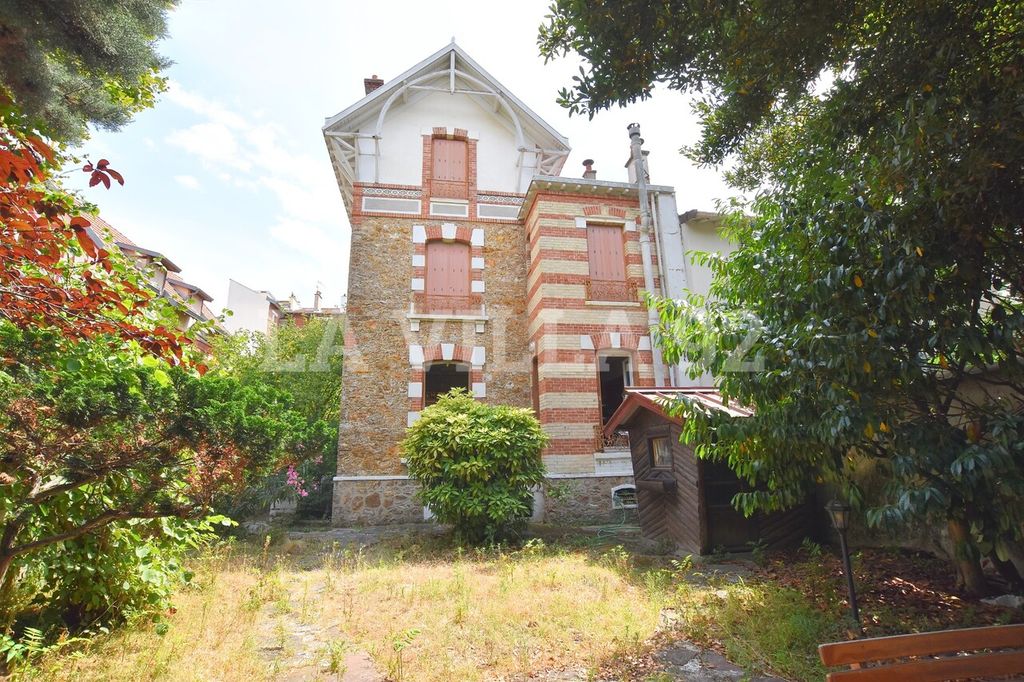 Achat maison à vendre 5 chambres 230 m² - Asnières-sur-Seine