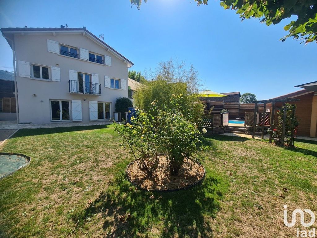 Achat maison à vendre 4 chambres 154 m² - Saint-Chamond