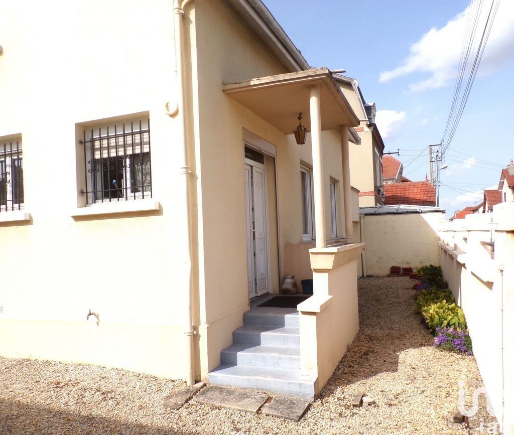 Achat maison à vendre 3 chambres 84 m² - Sainte-Savine