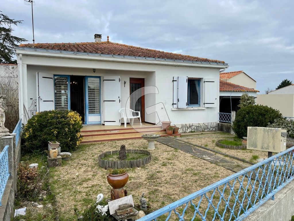 Achat maison à vendre 2 chambres 67 m² - Longeville-sur-Mer