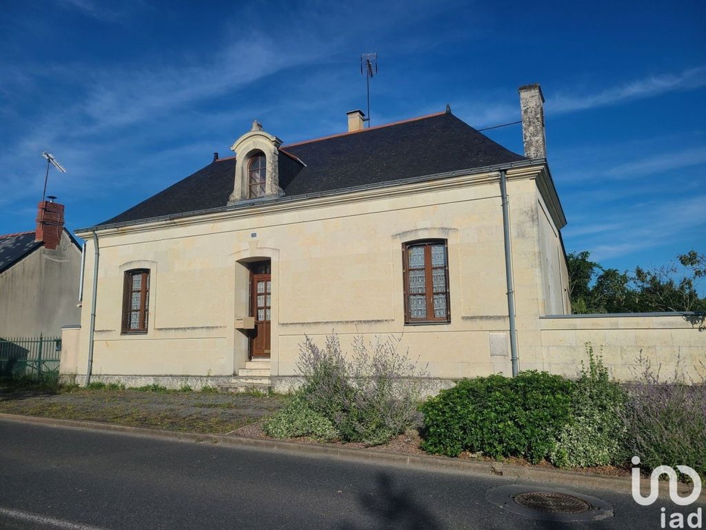 Achat maison à vendre 1 chambre 64 m² - Longué-Jumelles