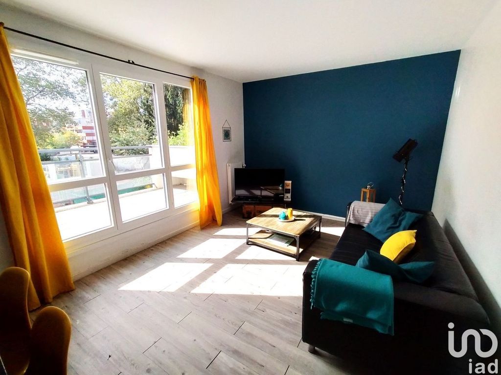 Achat appartement à vendre 6 pièces 99 m² - Évry