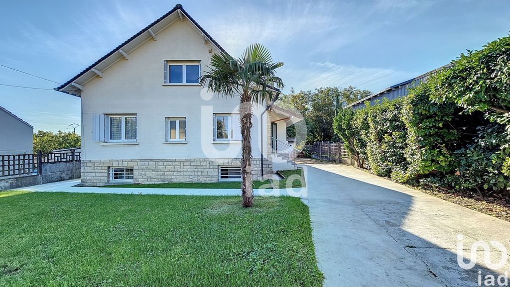 Achat maison à vendre 7 chambres 188 m² - Moret-Loing-et-Orvanne