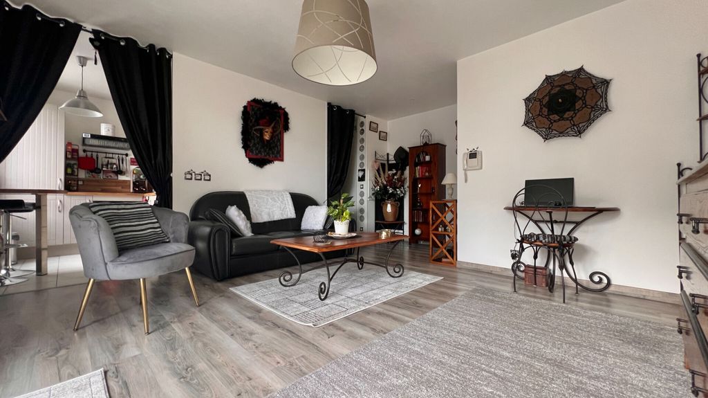 Achat appartement à vendre 2 pièces 51 m² - Corbeil-Essonnes