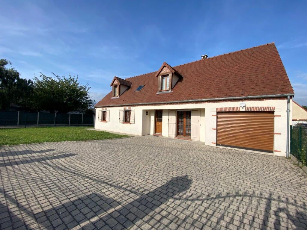 Achat maison à vendre 5 chambres 161 m² - Neuville-aux-Bois