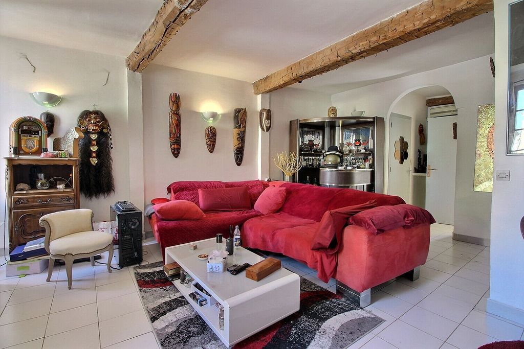 Achat maison à vendre 2 chambres 181 m² - La Crau