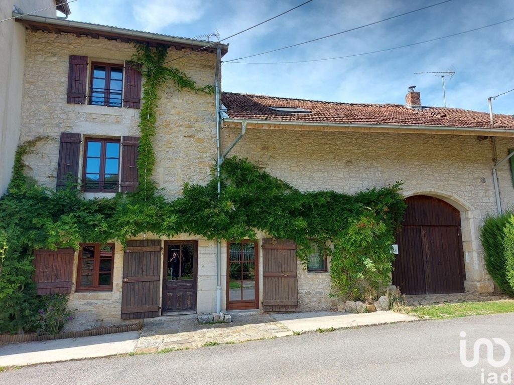 Achat maison à vendre 4 chambres 206 m² - Saint-Hymetière