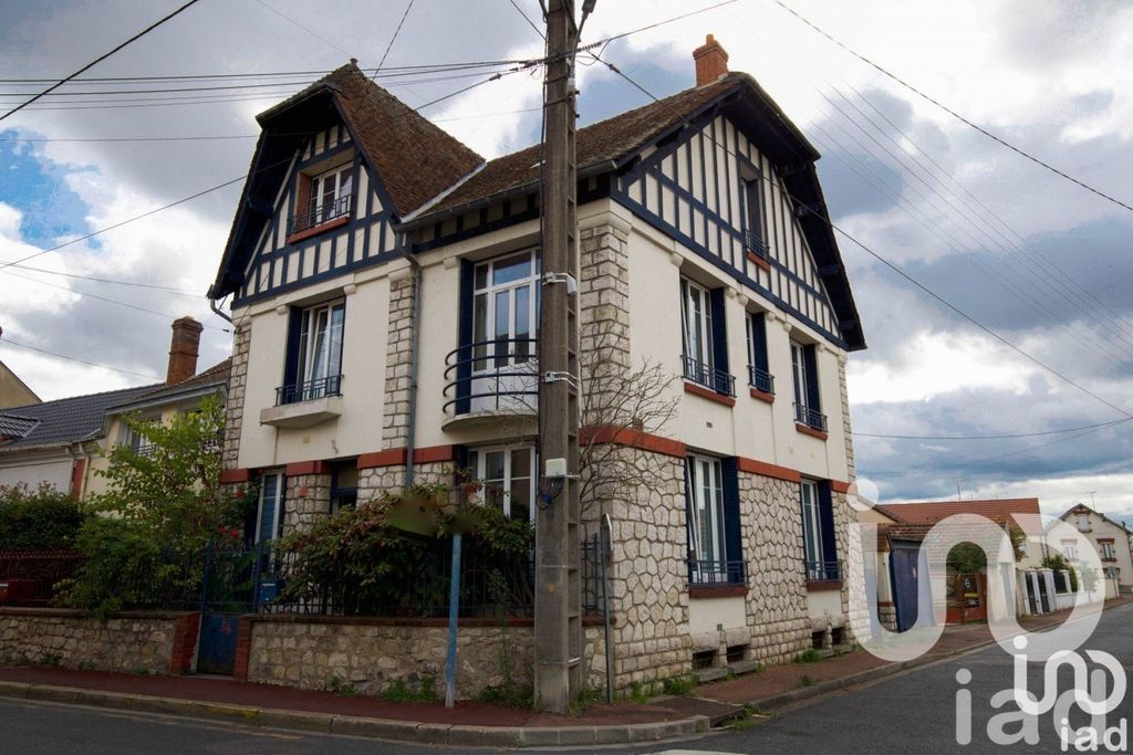 Achat maison à vendre 4 chambres 185 m² - Châlette-sur-Loing