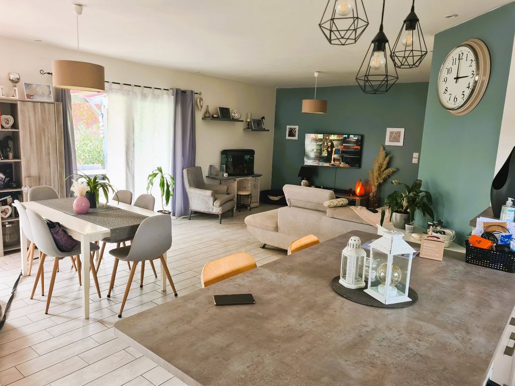 Achat maison à vendre 3 chambres 96 m² - Balzac