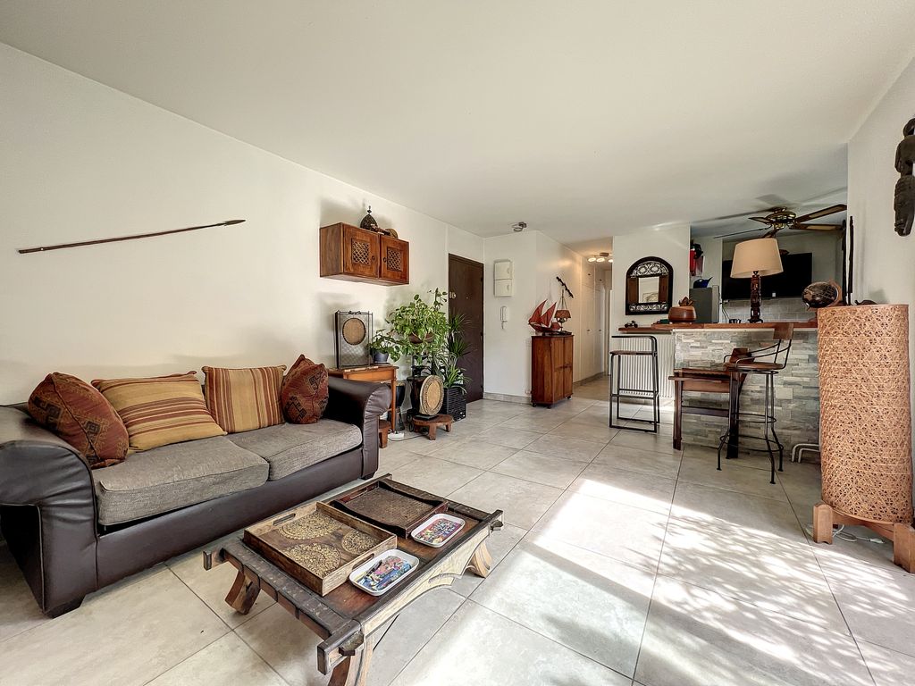 Achat appartement à vendre 2 pièces 52 m² - Issy-les-Moulineaux