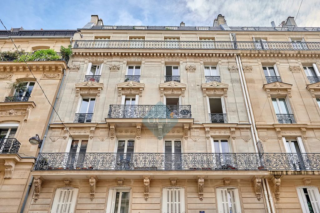 Achat appartement à vendre 3 pièces 79 m² - Paris 10ème arrondissement