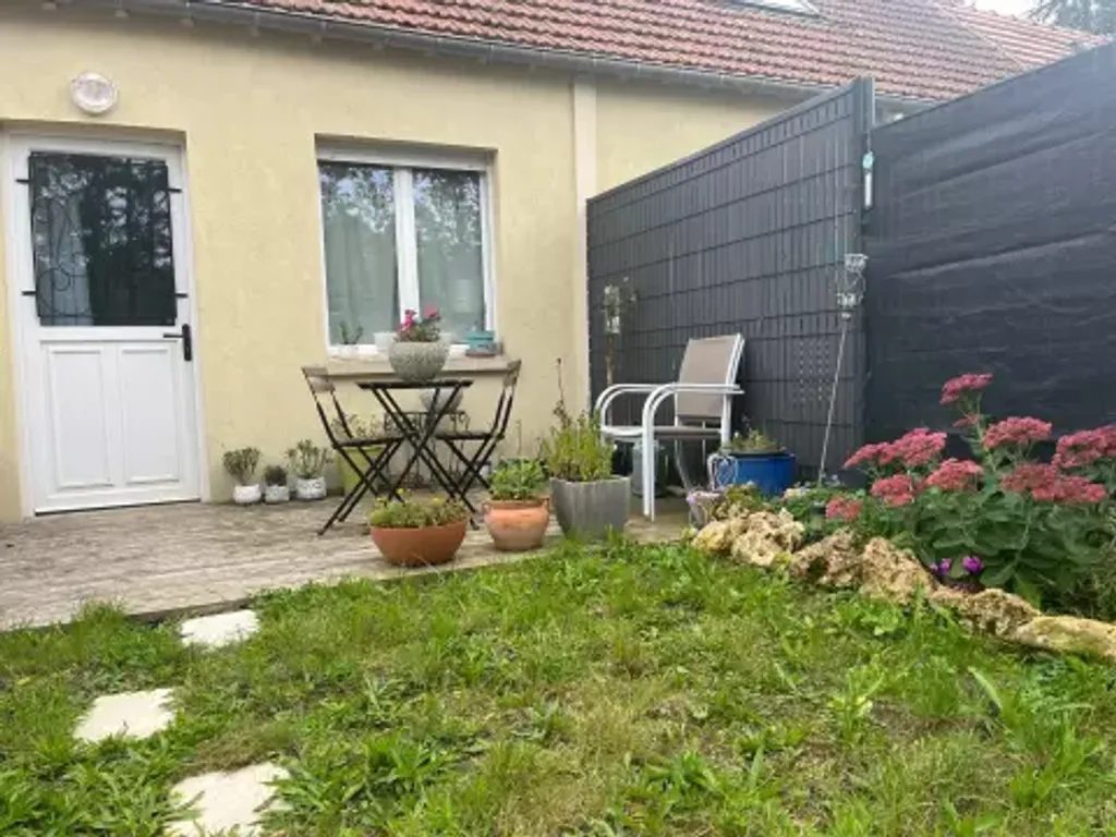 Achat maison à vendre 1 chambre 46 m² - Méré