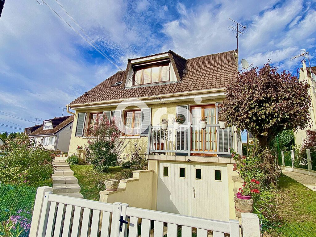 Achat maison à vendre 4 chambres 96 m² - Saint-Fiacre