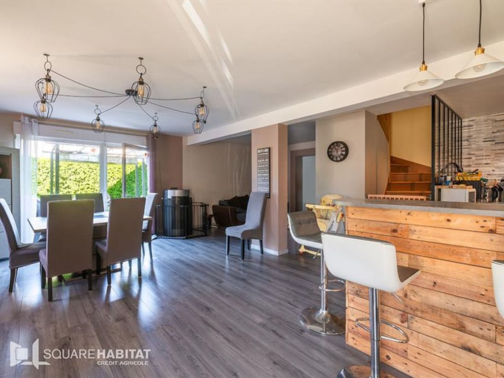 Achat maison à vendre 7 chambres 158 m² - Château-Gontier