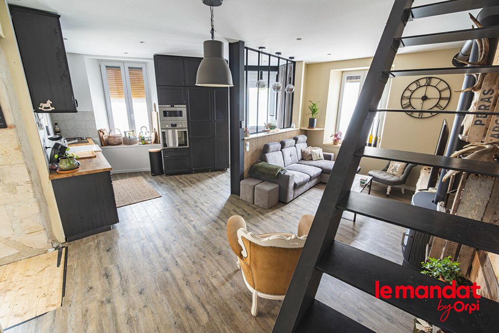 Achat maison à vendre 2 chambres 80 m² - Bruyères-et-Montbérault