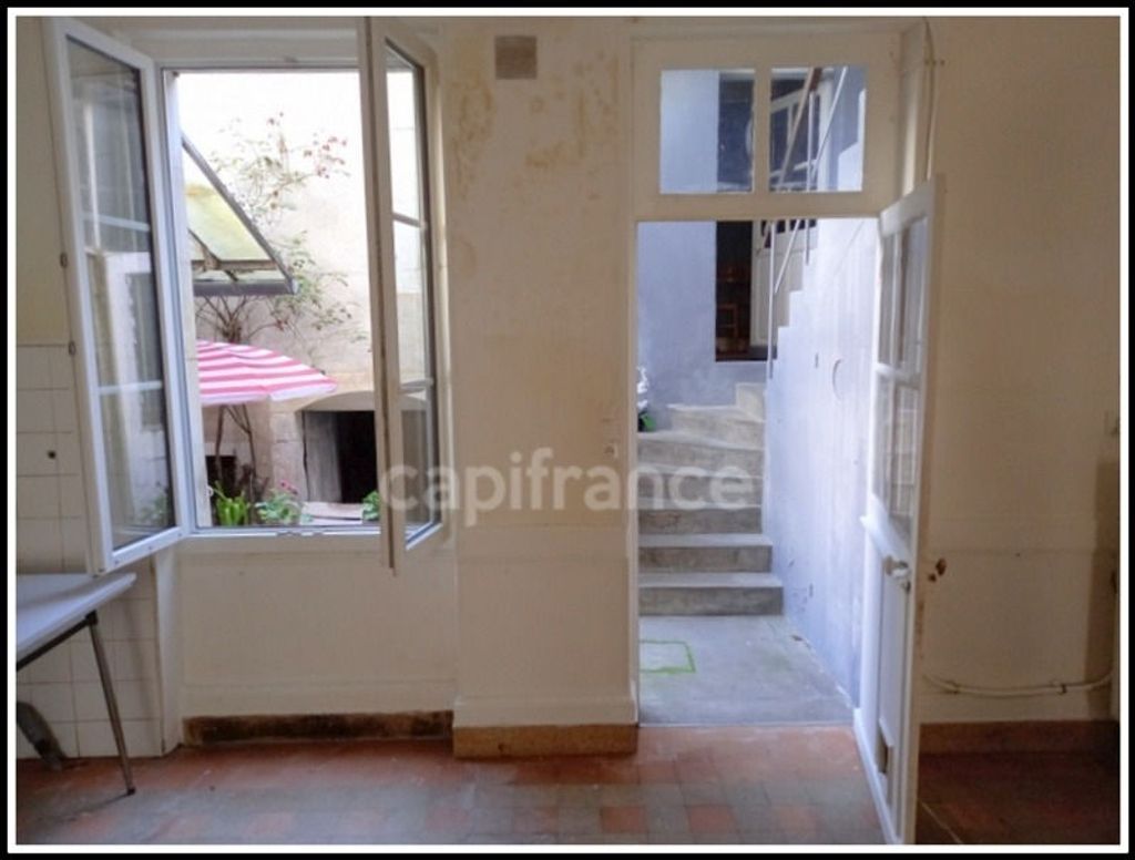 Achat maison à vendre 3 chambres 85 m² - Saint-Amand-Montrond