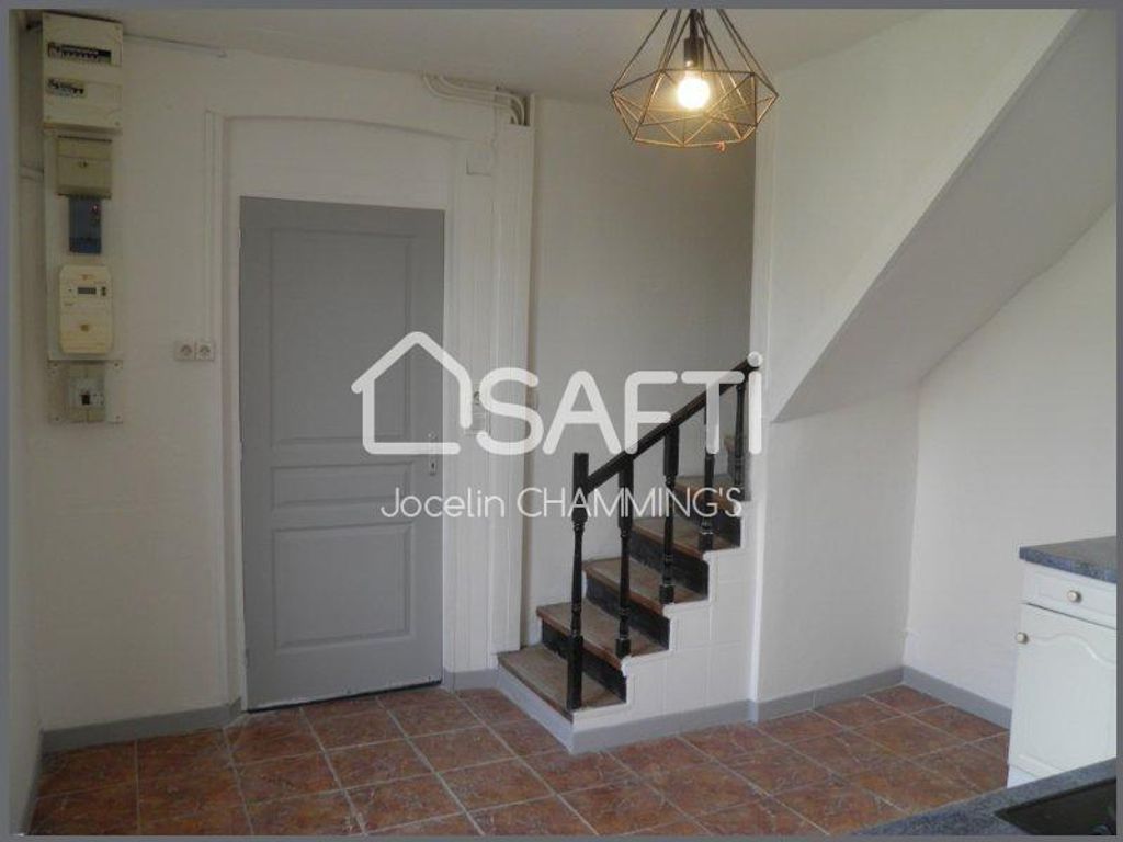 Achat maison à vendre 2 chambres 70 m² - Cuise-la-Motte