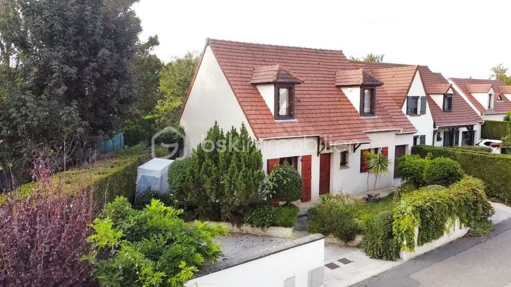 Achat maison à vendre 4 chambres 124 m² - Saint-Vrain