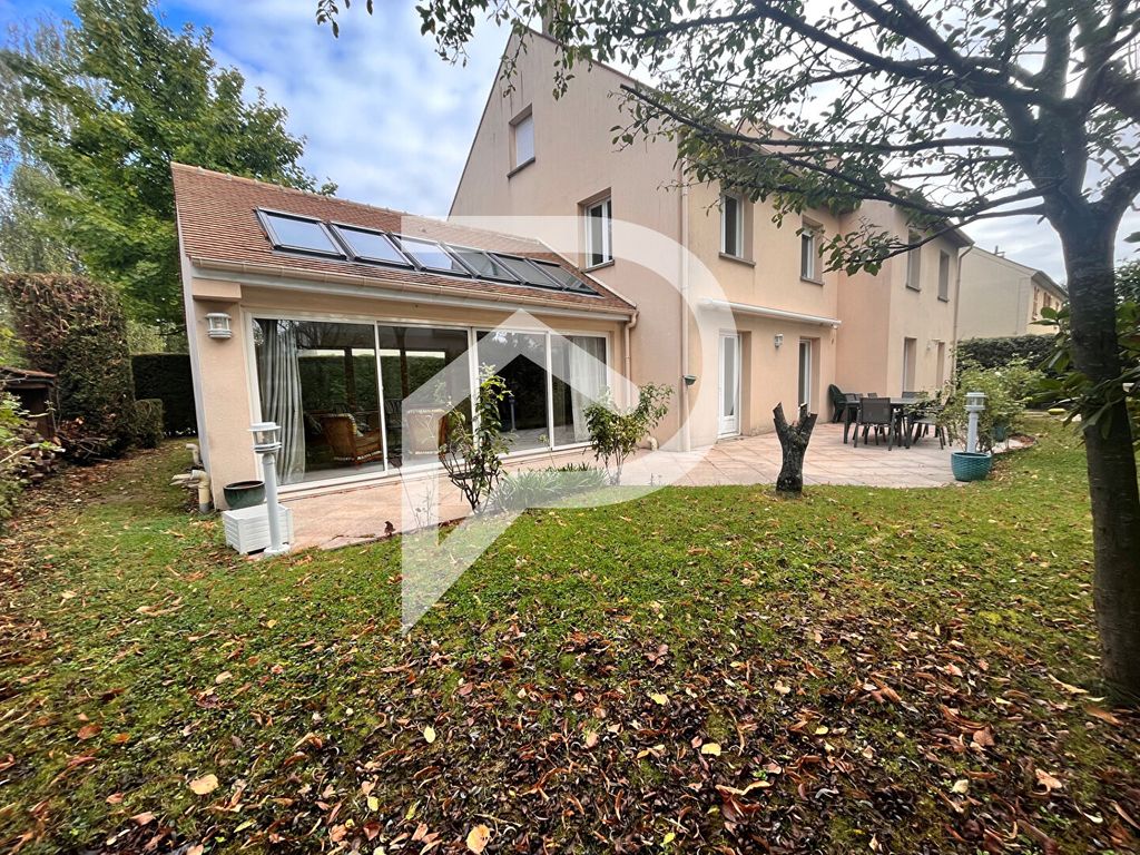 Achat maison à vendre 6 chambres 246 m² - Montigny-le-Bretonneux