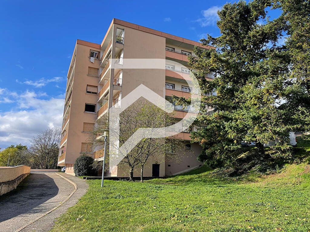 Achat appartement à vendre 3 pièces 72 m² - Rillieux-la-Pape