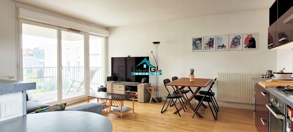 Achat appartement à vendre 3 pièces 65 m² - Noyal-sur-Vilaine