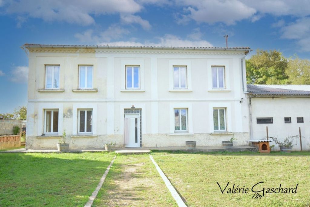 Achat maison à vendre 5 chambres 269 m² - Saint-Antoine-sur-l'Isle