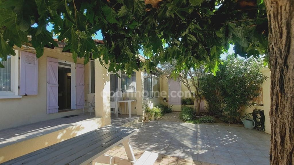 Achat maison à vendre 2 chambres 93 m² - Marignane
