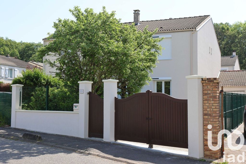 Achat maison à vendre 4 chambres 110 m² - Magny-les-Hameaux