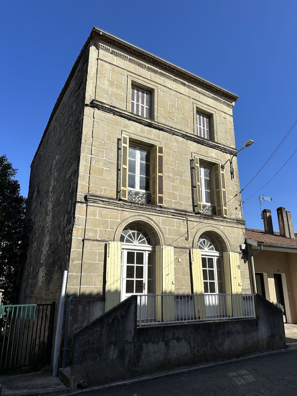 Achat maison à vendre 3 chambres 130 m² - Tombebœuf