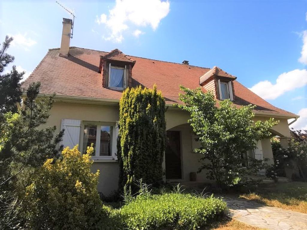 Achat maison à vendre 4 chambres 157 m² - Saint-Laurent-les-Tours