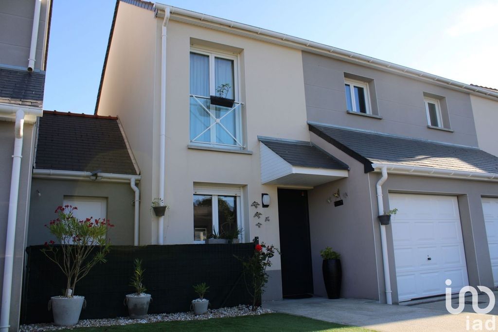 Achat maison à vendre 3 chambres 88 m² - Saint-Étienne-de-Montluc