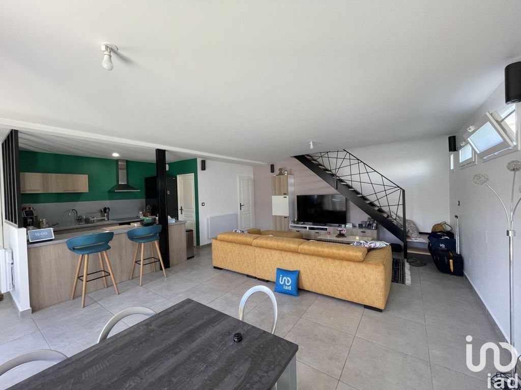 Achat maison à vendre 3 chambres 99 m² - Fontenay-Trésigny