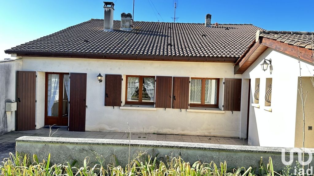 Achat maison à vendre 4 chambres 135 m² - Orignolles