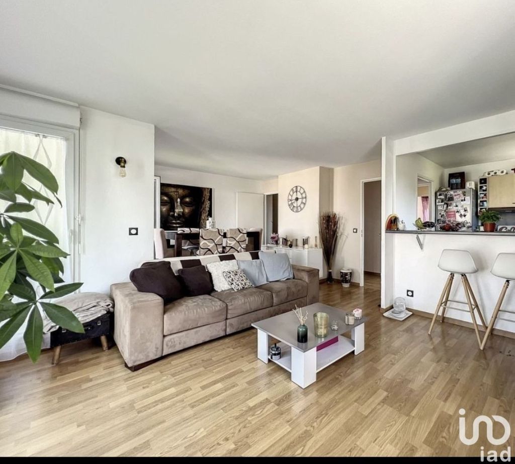 Achat appartement à vendre 4 pièces 69 m² - Sainte-Geneviève-des-Bois